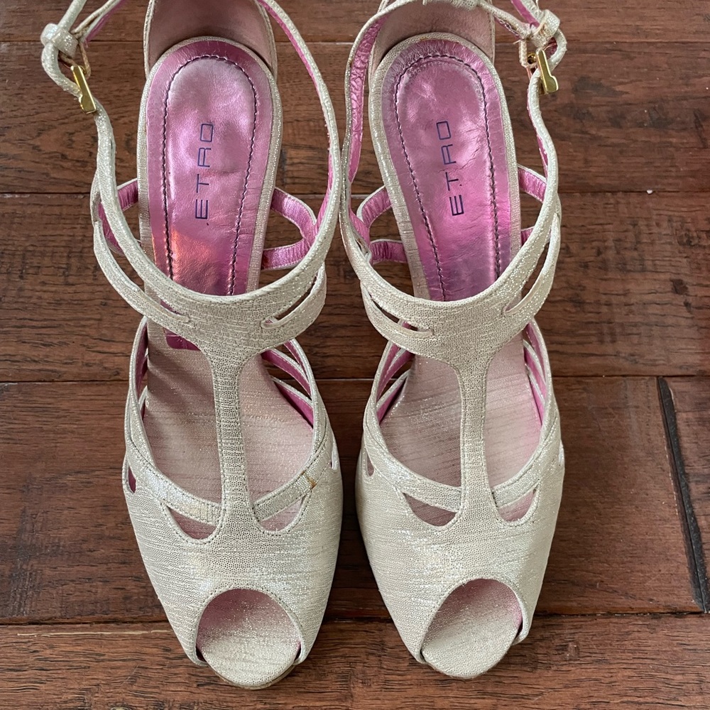 Etro white metallic runway gladiator heel size 8.5